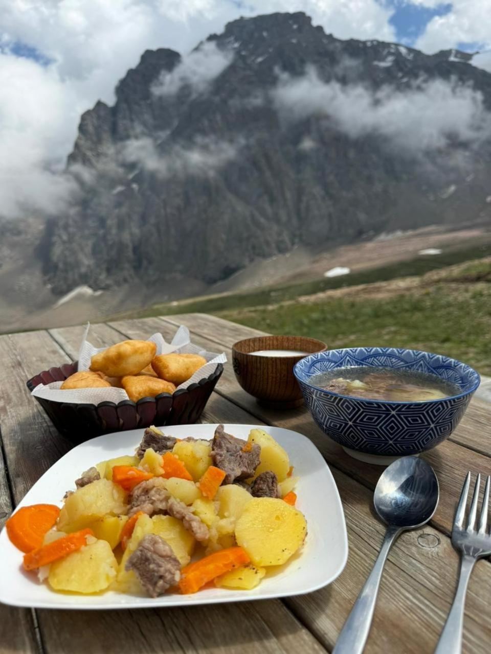 Yurta Base Camp, Shymbulak Mountain Resort Besqaynar Exterior foto